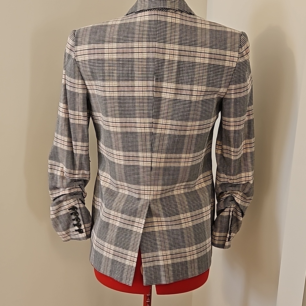 1. State blazer - Picture 3 of 6